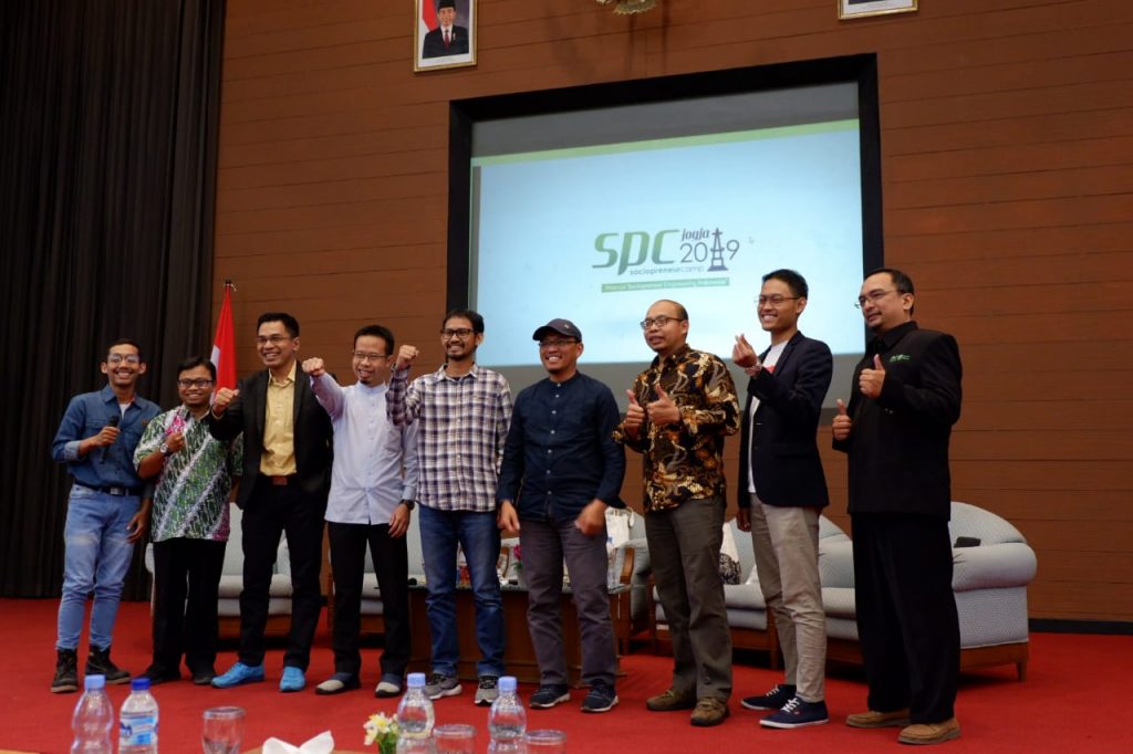 2 UGM (1)